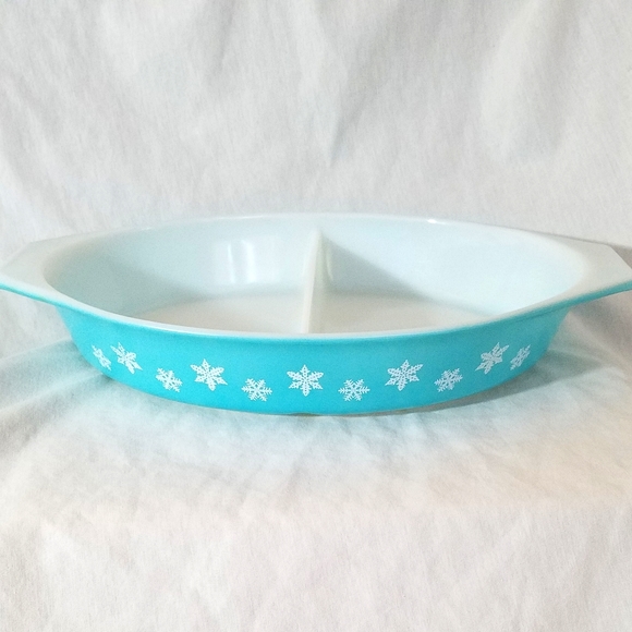 pyrex blue baking dish
